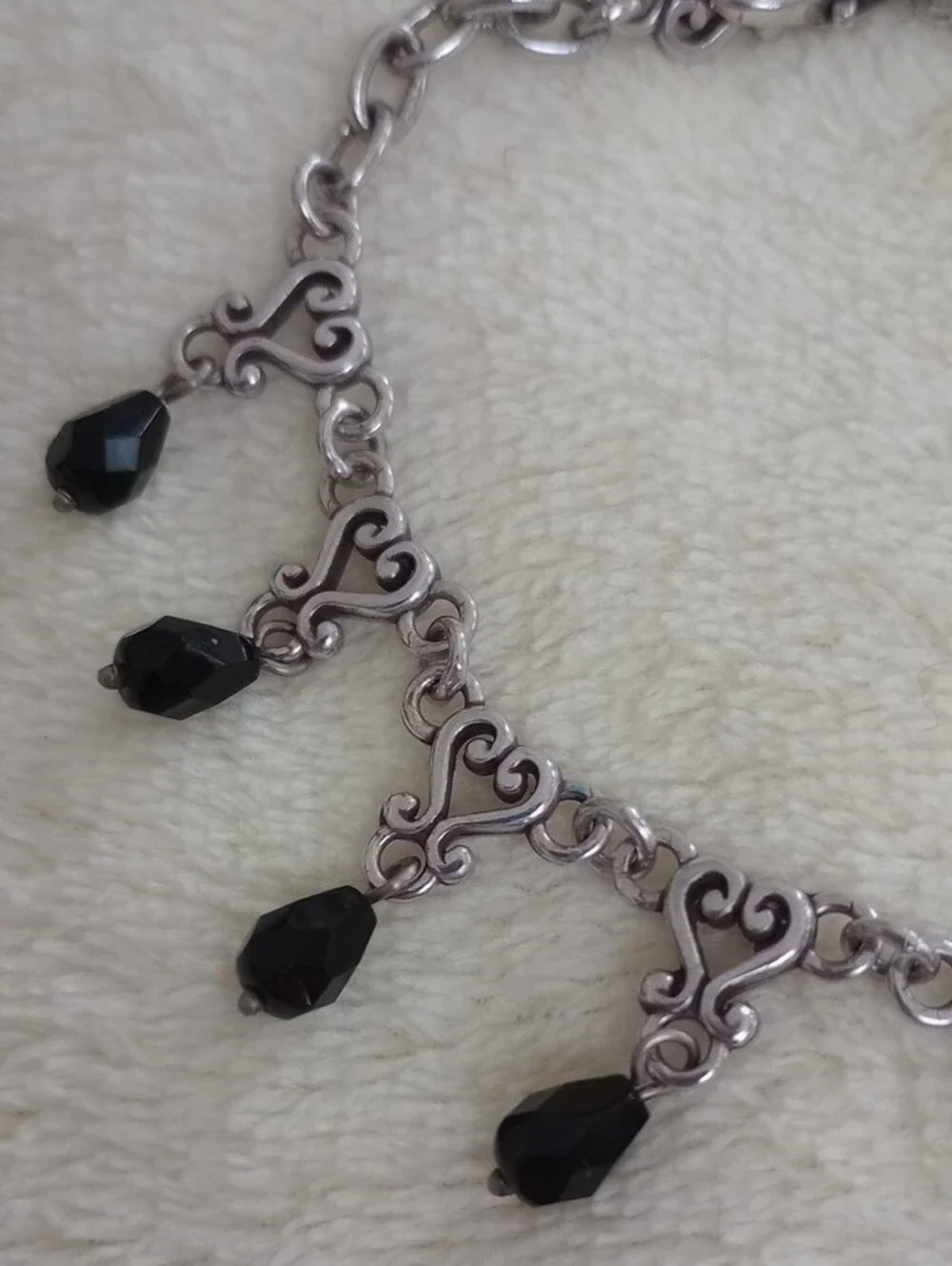 BRIGHTON Silver Heartcharms With Black Teardrops Bracelet - Picture 6 of 6